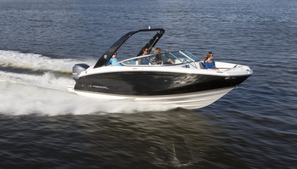 22FasDeck_outboard_running_16_0336