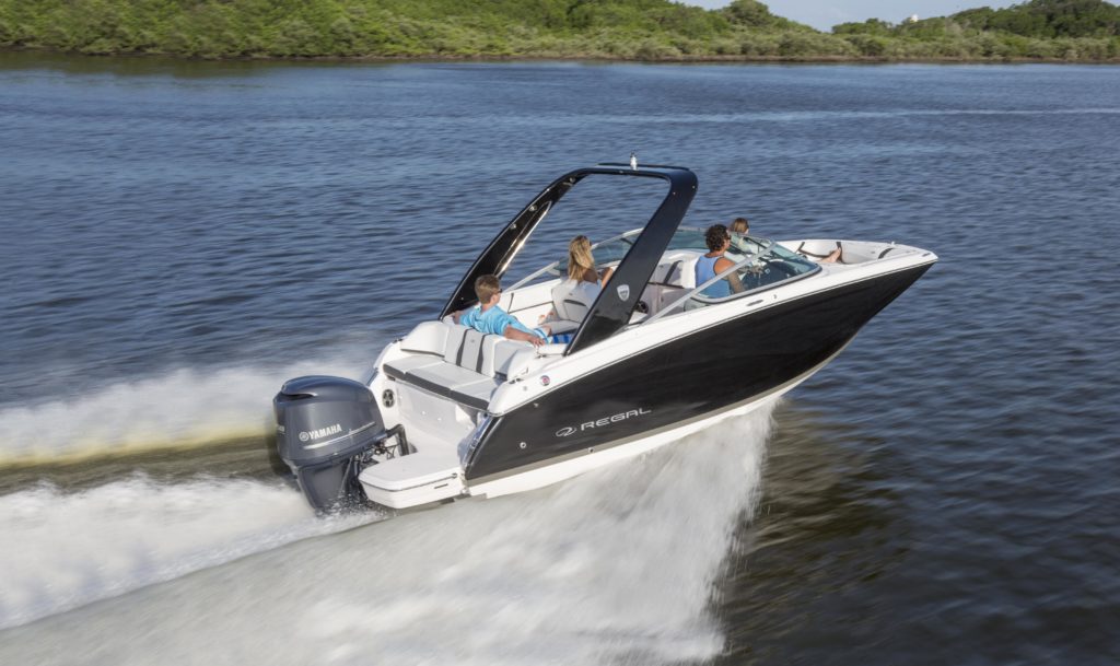 22FasDeck_outboard_running_16_0340